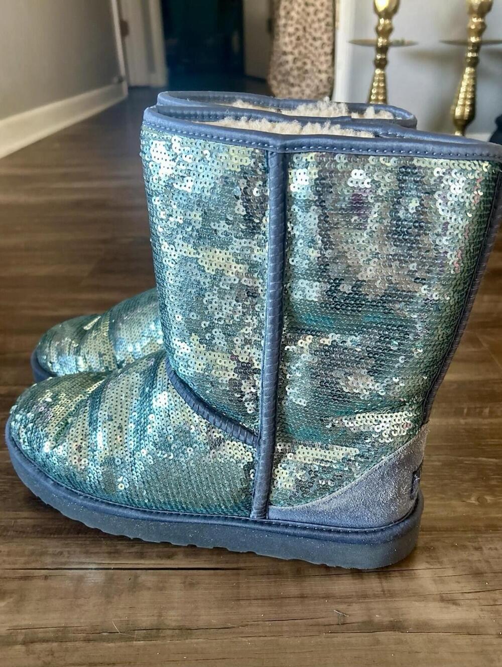 UGG Australia Classic Short Sequin Bling Sparkle Boots Silver Women’s Size 11
